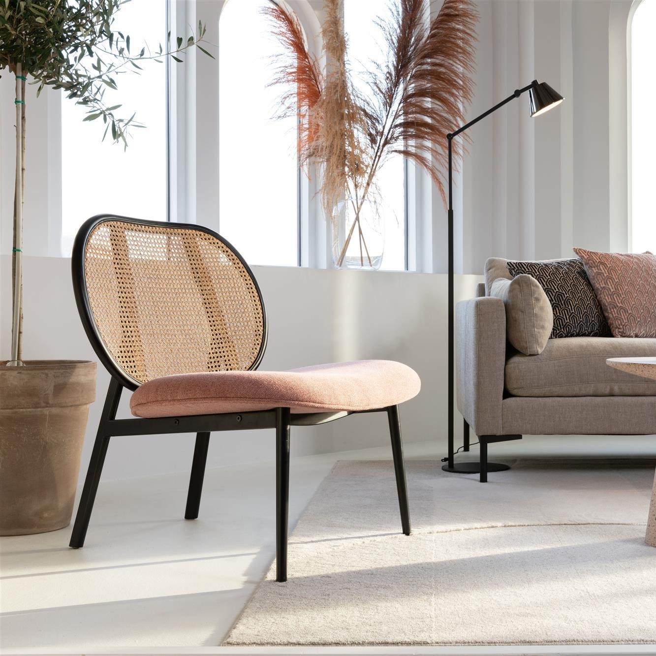 Spike lounge chair