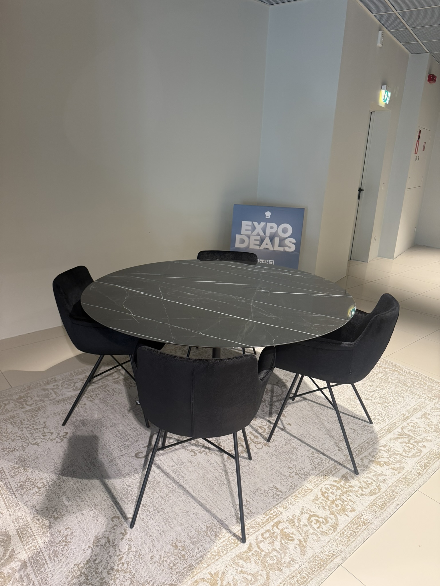 Ensemble dining - JOLI