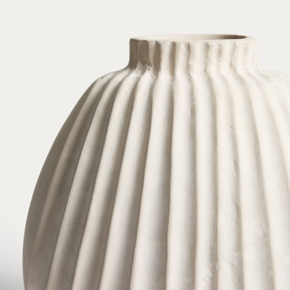 Arisea Vase - 25cm