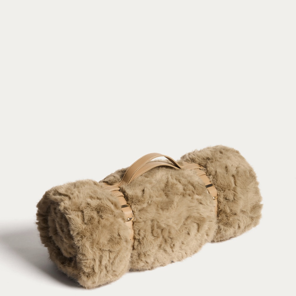 Couverture Oruma - Marron clair